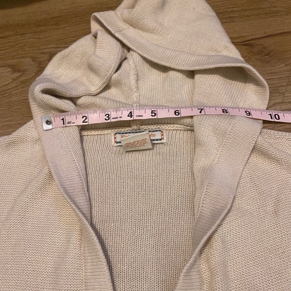 Cream Hooded Cardigan with Fringe and Pattern - Picture 10 of 17